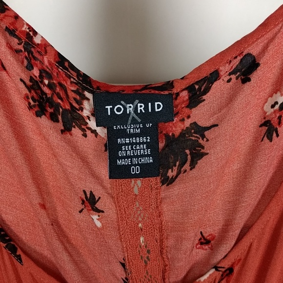 Torrid Sleeveless Floral Lace Top SZ00 - Picture 2 of 7